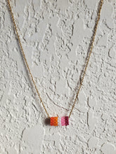 Load image into Gallery viewer, Barrel Necklace Lesbian Pride Flag
