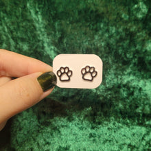 Load image into Gallery viewer, Studs Pawprint
