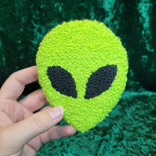 Load image into Gallery viewer, Mug Rug Alien Coaster
