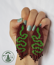 Load image into Gallery viewer, Snake Fringe - Brown and Green
